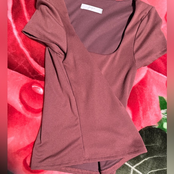 Gage Medium Brown Top - Picture 4 of 5